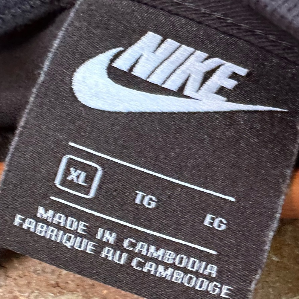 Nike Air Max tee - Picture 3 of 3